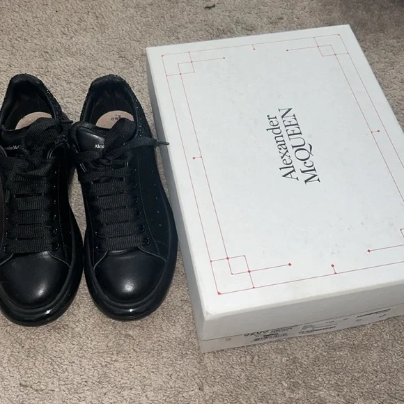 Women’s Authentic Alexsandra McQueen - Picture 7 of 8